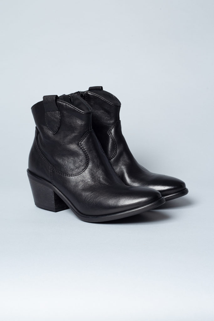 CPH116 cow leather black