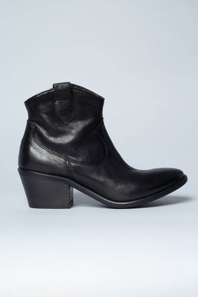 CPH116 cow leather black - alternative 1