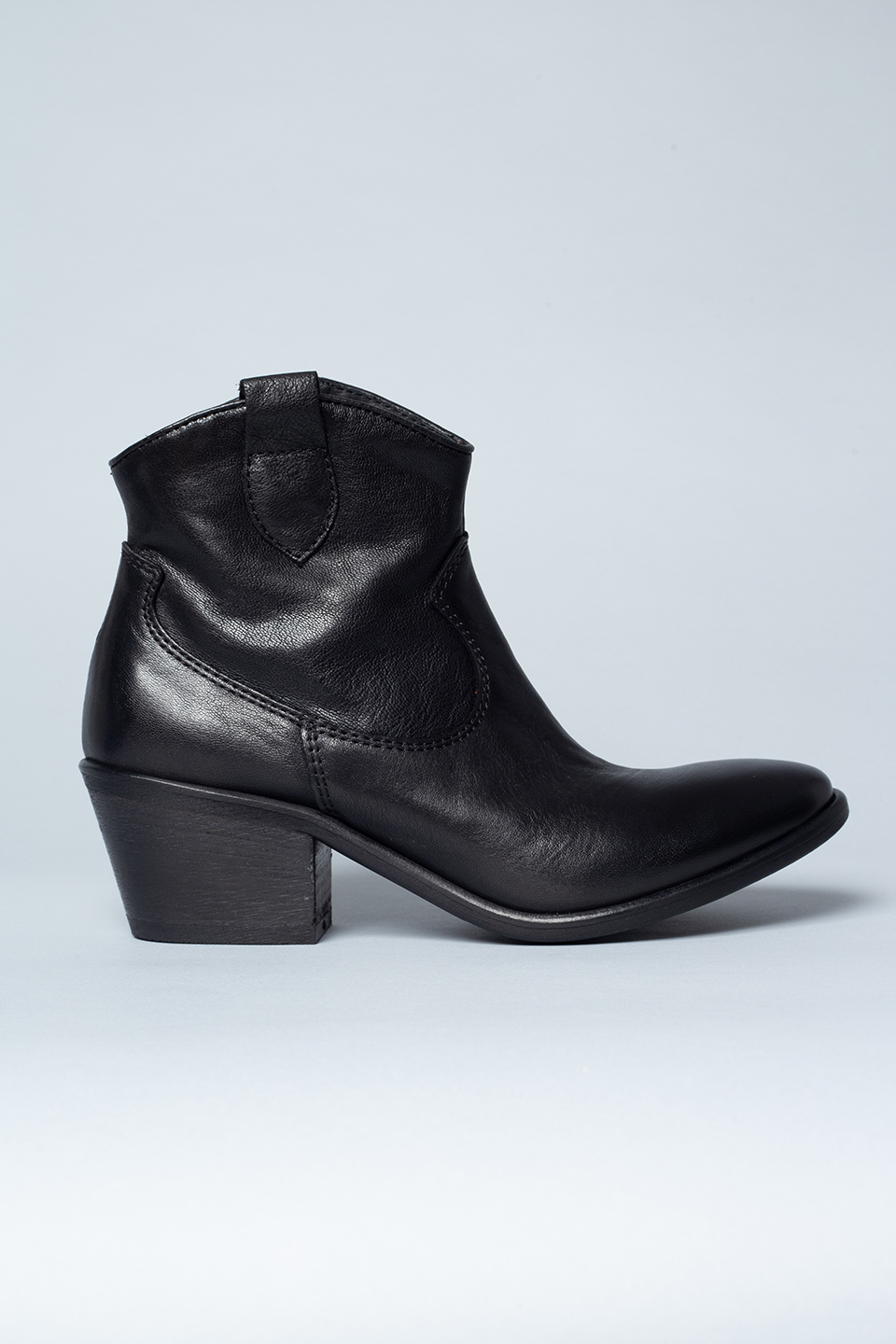 CPH116 cow leather black - alternative 1