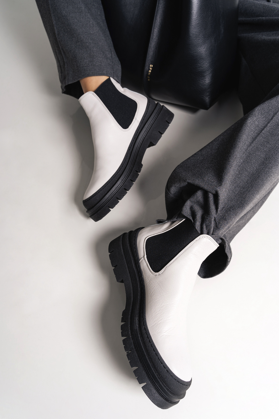 CPH735 vitello eggshell