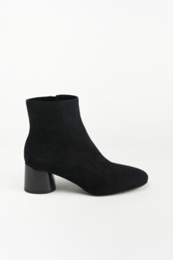 WG1 suede black