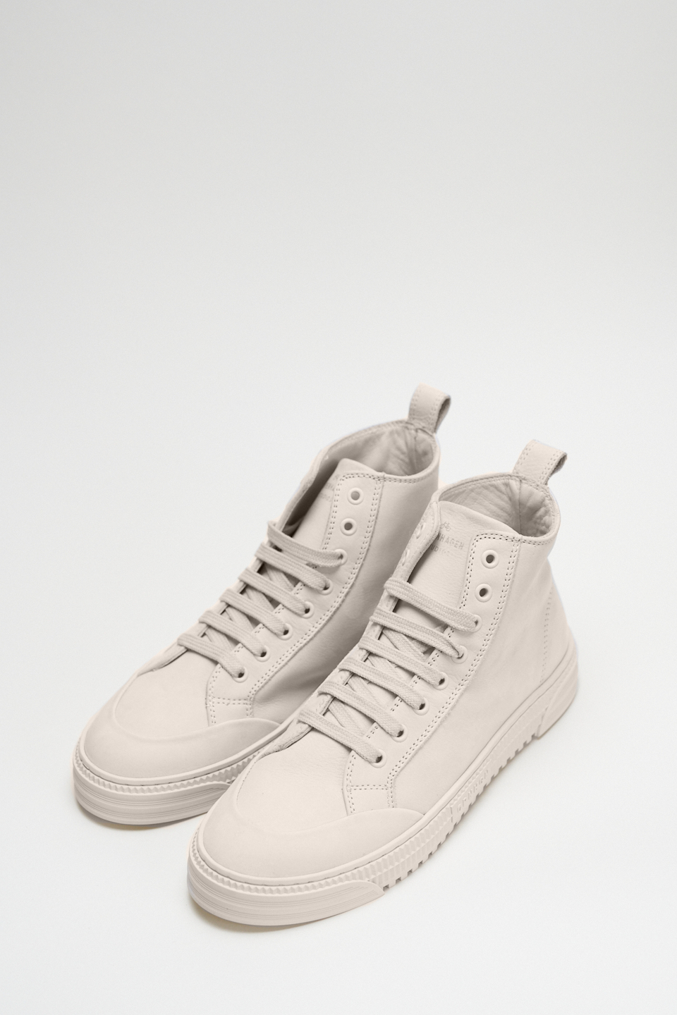 CPH774 nabuc eggshell - Alternatieve 1