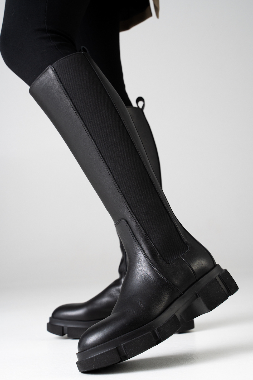 CPH667 vitello black