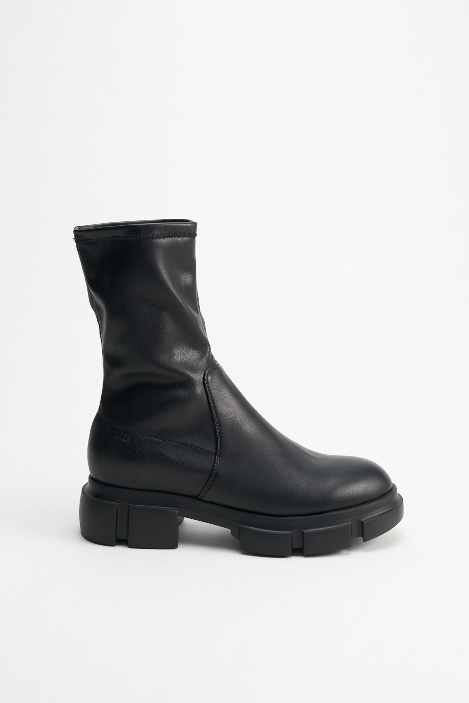 CPH668 vegan nappa black