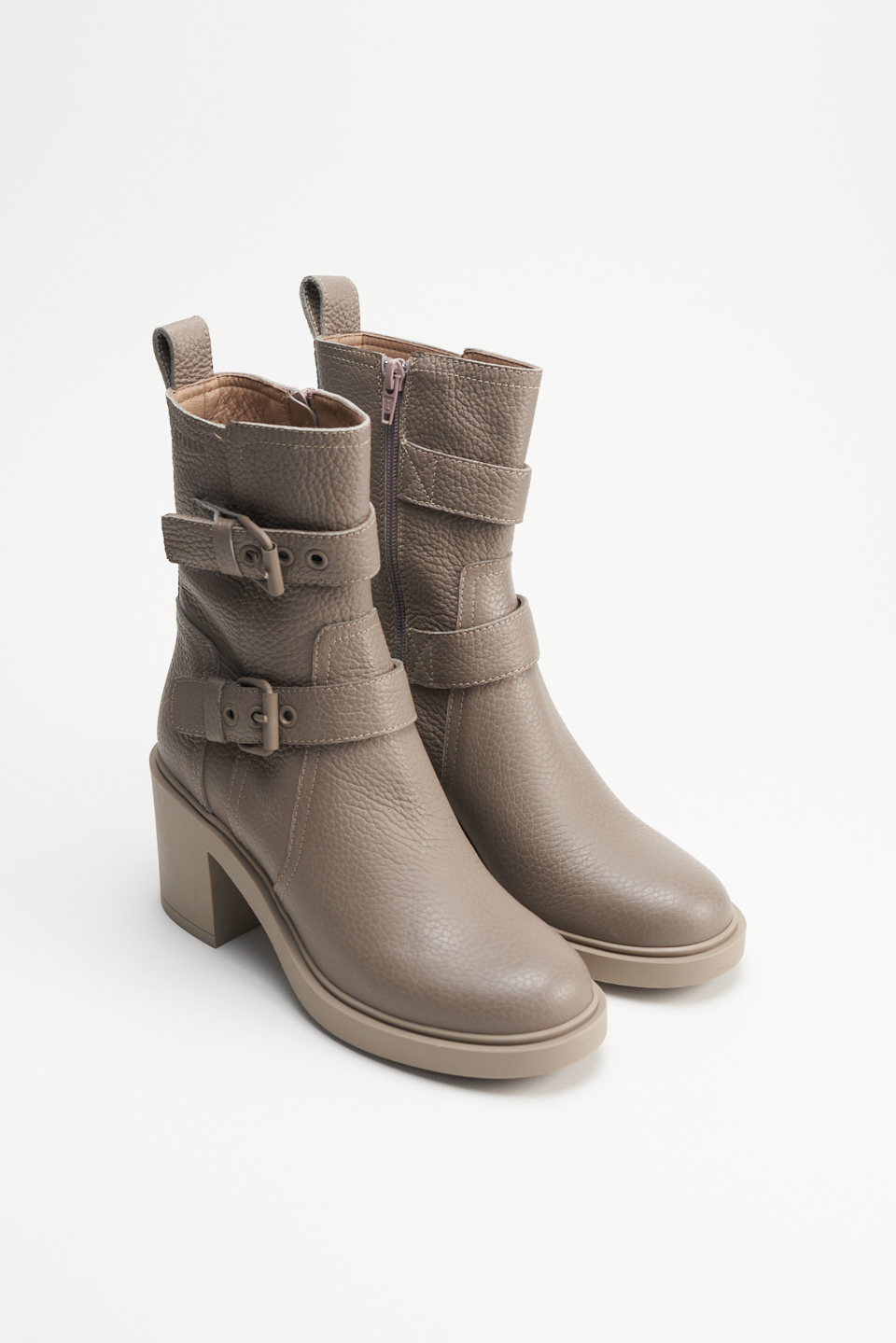 CPH819 grainy vitello fango