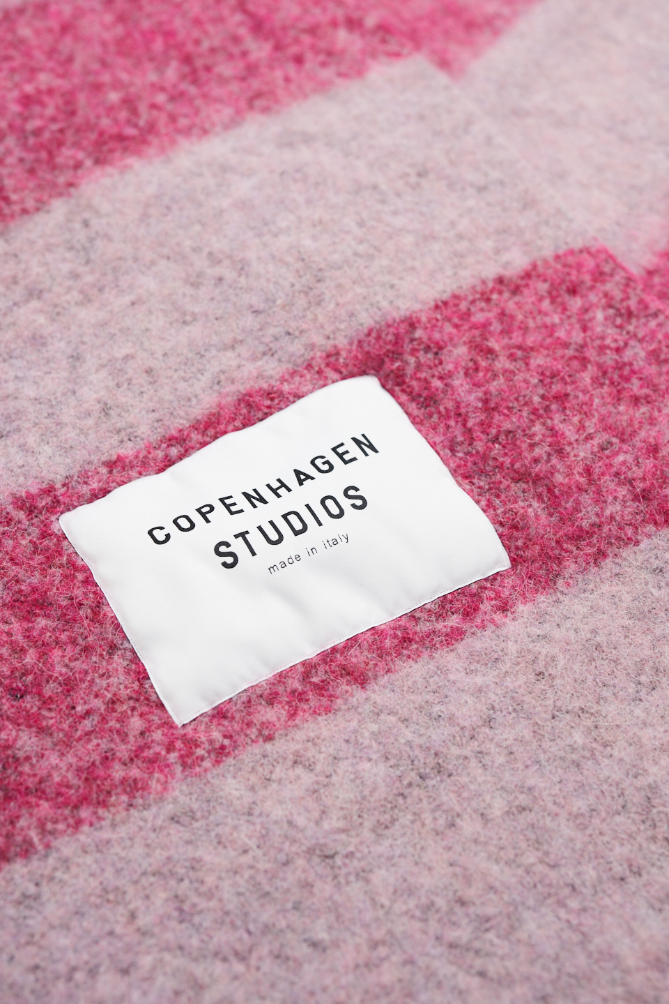 CPH SHAWL 3 wool mix fuchsia - alternative 2