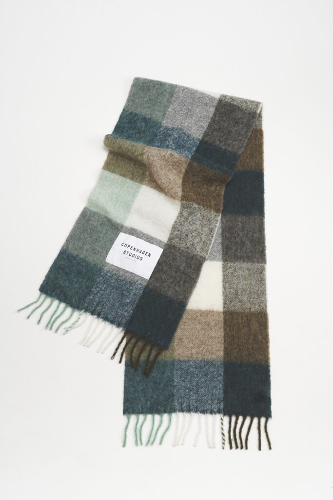 CPH SHAWL 2 wool mix green