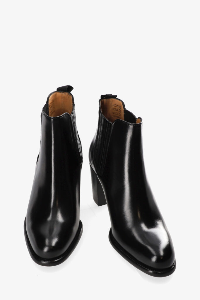 WG6 vitello black - alternative 4