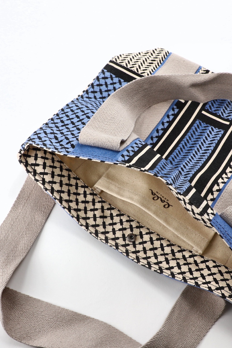 LALA CARMELA canvas off white/blue/black - alternative 1