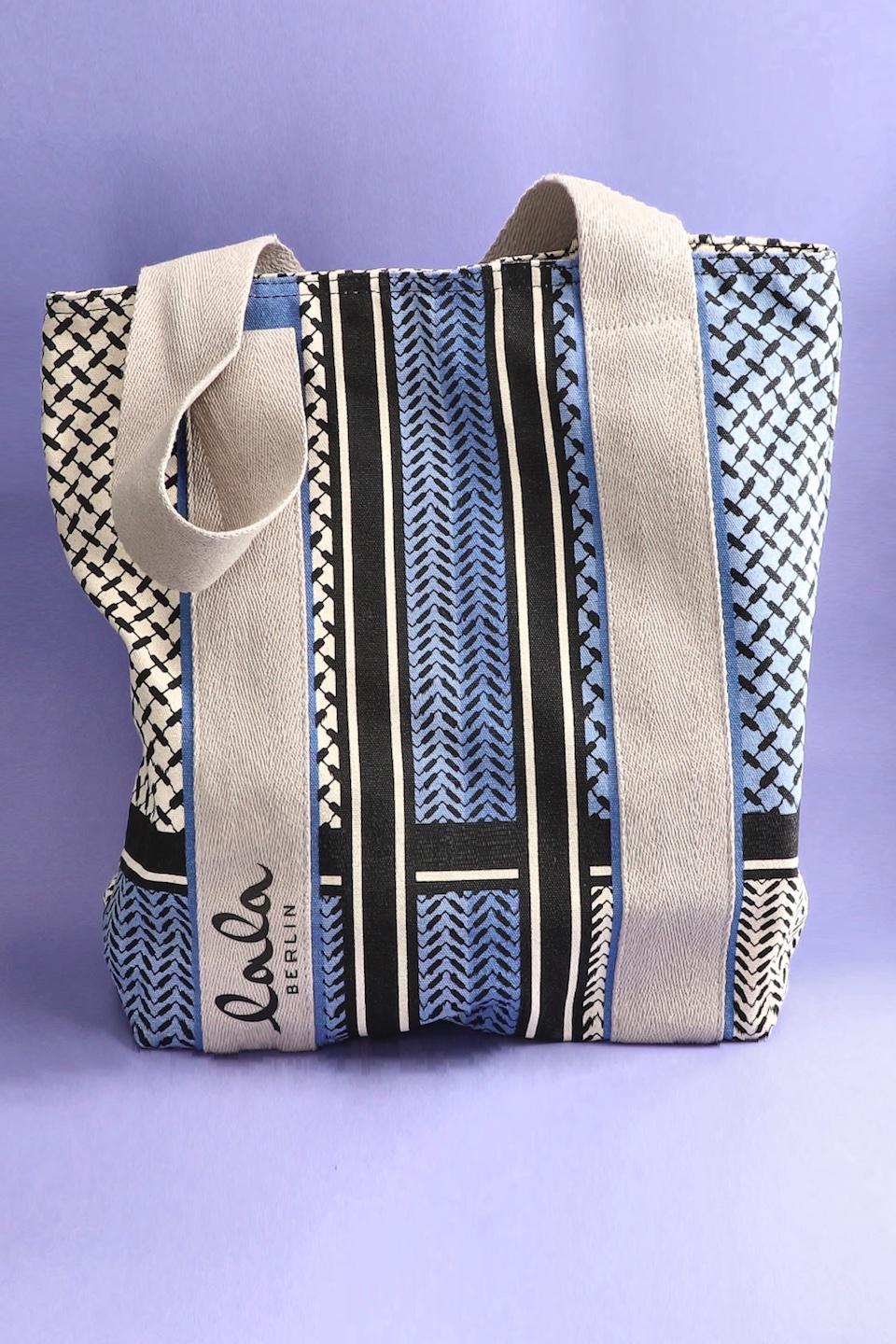 LALA CARMELA canvas off white/blue/black - alternative 2