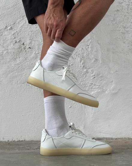 CPH741M leather white