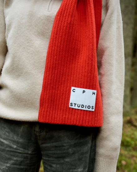 CPH SHAWL 29 wool mix red