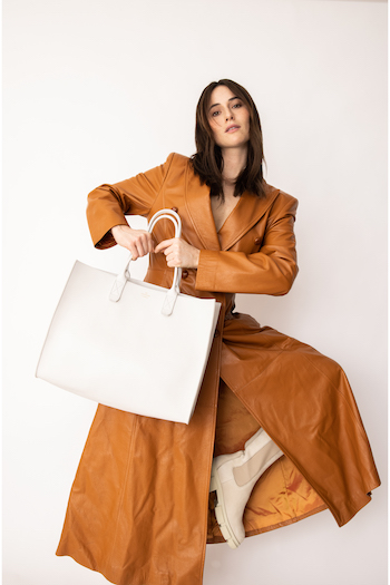 Lena Lademann with CPH Bag 6 vitello eggshell and CPH500 nabuc nature