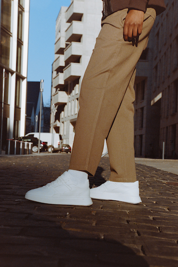 Campaign Picture from our Analogue Street Style Shooting. Detail picture from the CPH811M sneakers for men.