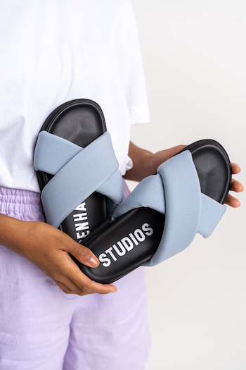 CPH811 in neoprene sky held in the hands.