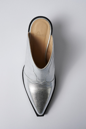 A single CPH246 in vitello silver.