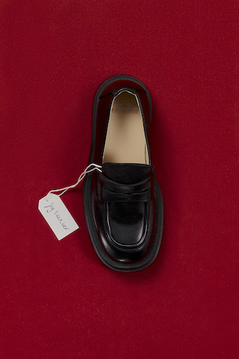 This image shows the CPH1012 brushed leather black. 