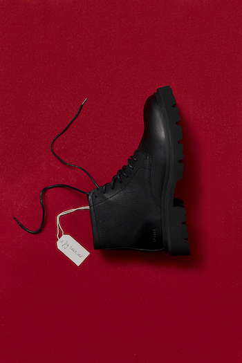 This image shows the CPH188M grainy vitello black. 