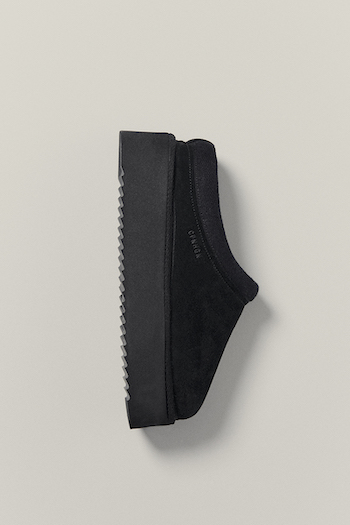 This image shows the CPH272 suede black.