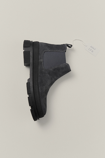 This image shows the CPH735M suede zink.