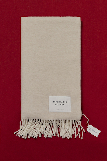 This image shows the CPH Shawl 1 wool mix beige. 
